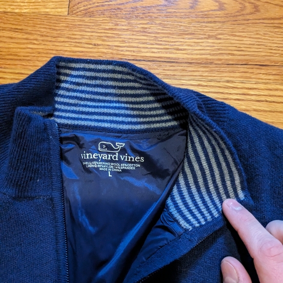 Vineyard Vines Large 1/4-Zip Wind Sweater - Picture 3 of 6